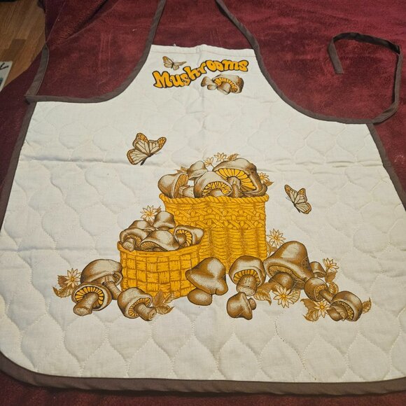 vintage 1970 quilted apron mushroom design includes potholder with same design - Picture 2 of 7